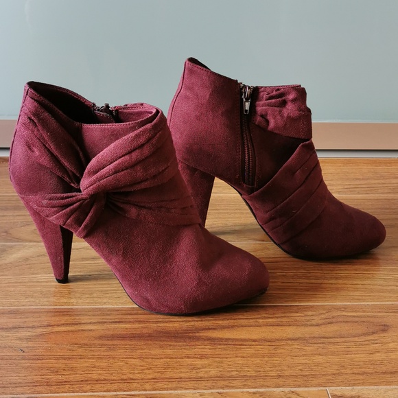 Suede Burgundy Heel Booties, sz 8.5 - Picture 2 of 4